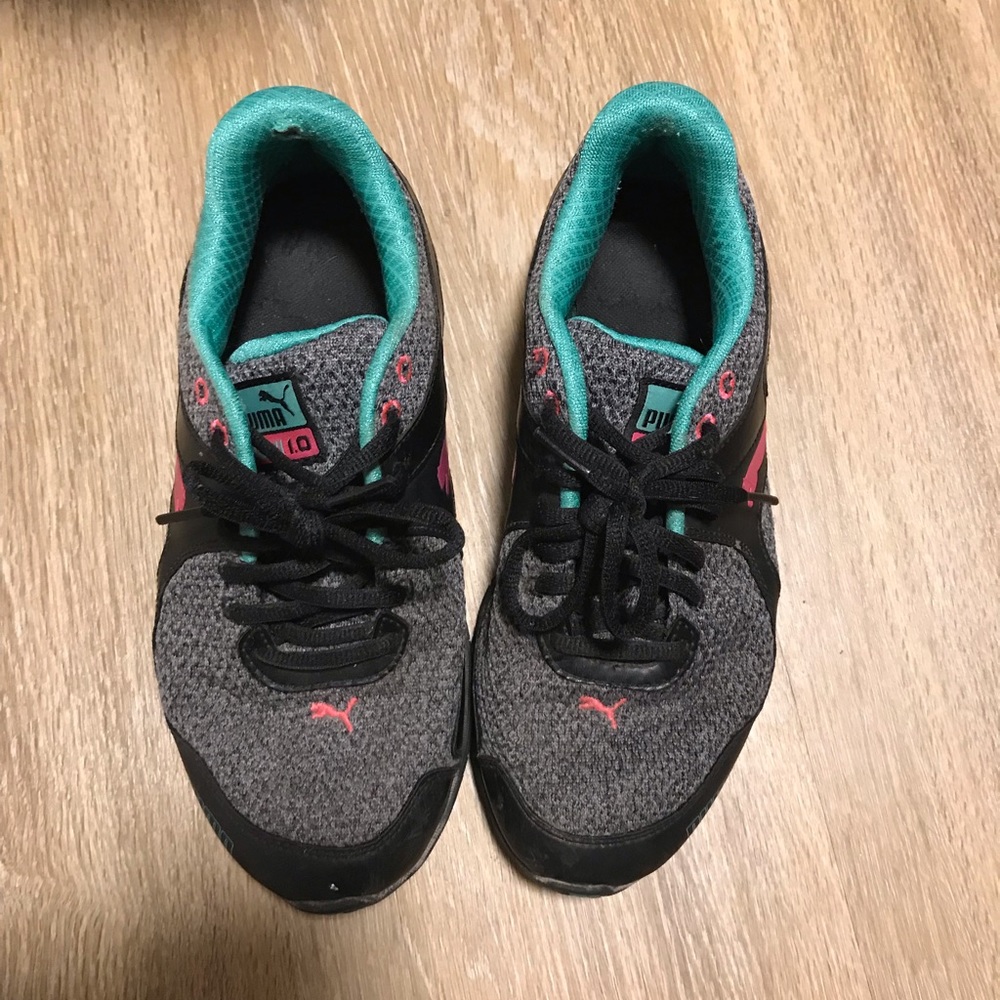 Puma Sneakers
